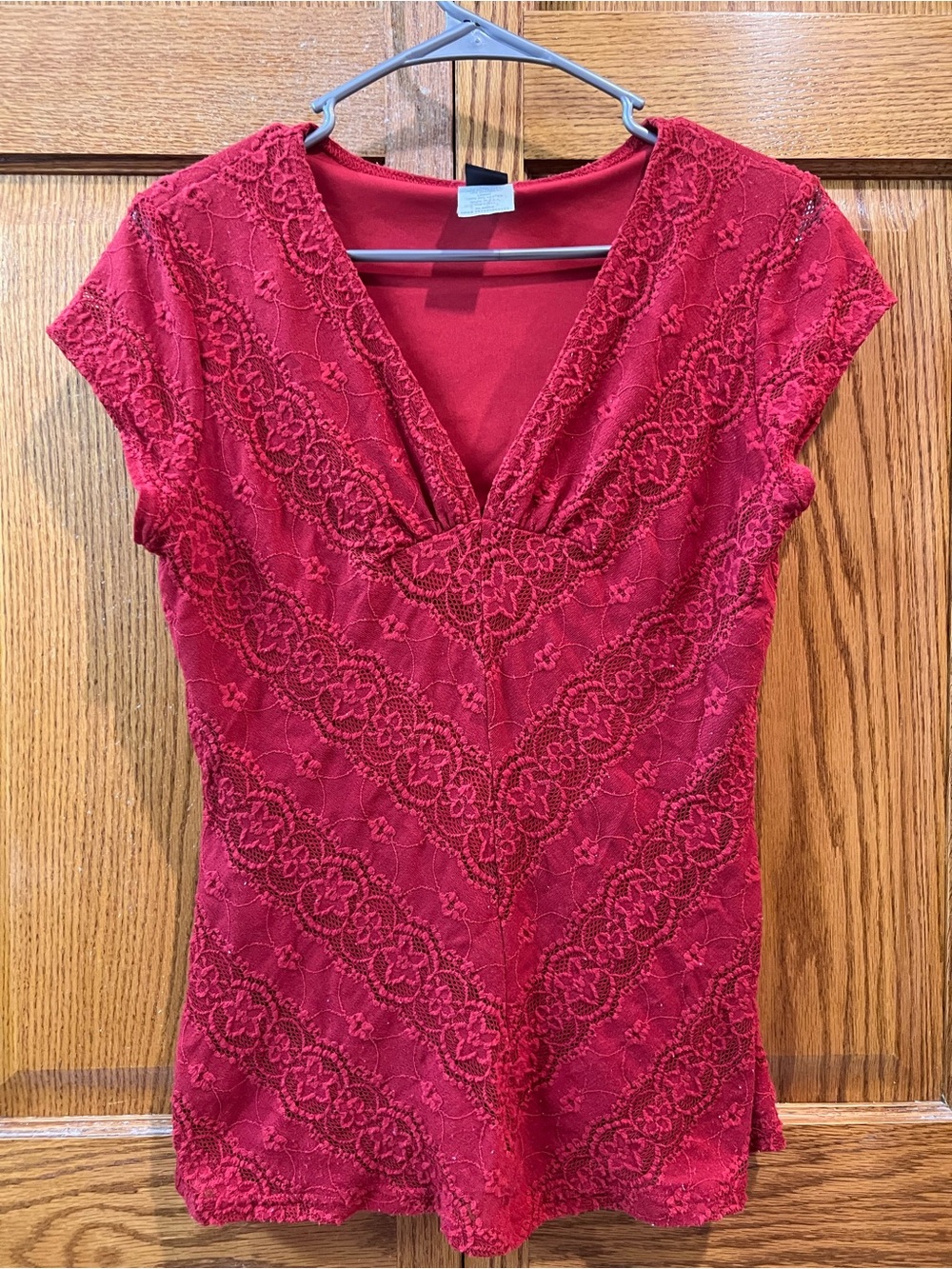 Wrapper Women's XL Burgundy Lace V-Neck Short Sleeve Lined Top